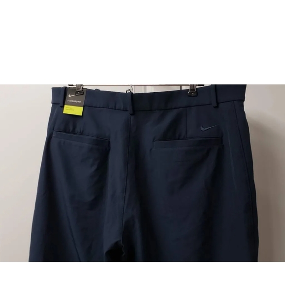 Nike Men's Golf Shorts Size: 36 Pockets Standard Fit - Picture 10 of 11